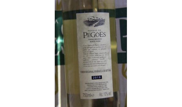 18 flessen witte wijn PEGOES 2019